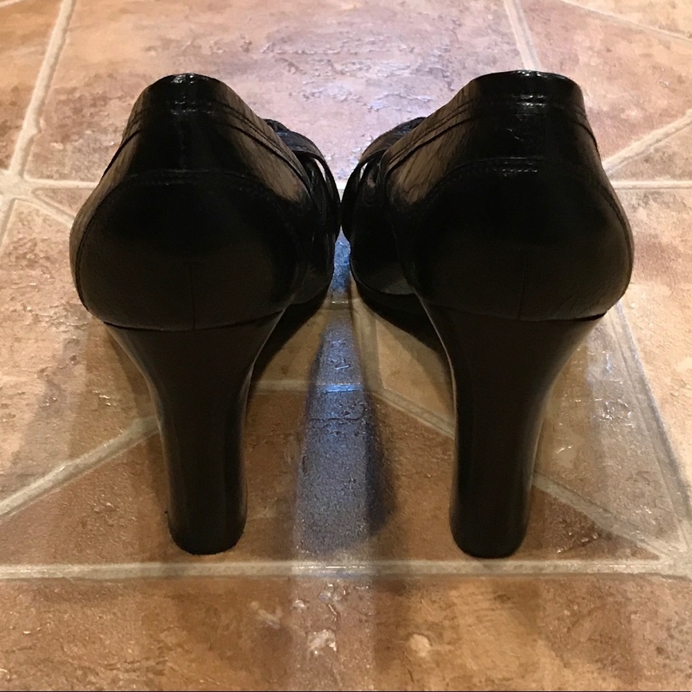 Nickels heels textured vegan leather, buckle NWOT - Picture 5 of 8